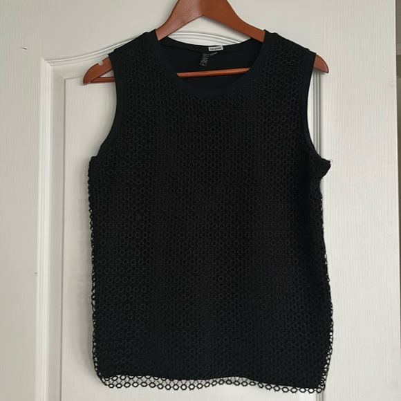 Black sleeveless shell/tank top - Picture 1 of 4